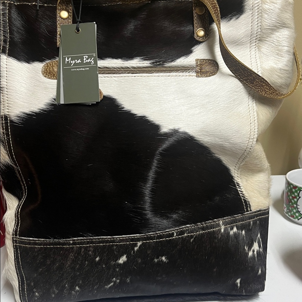 Myra Cow on Hide shoulder Bag in good condition - Picture 16 of 16